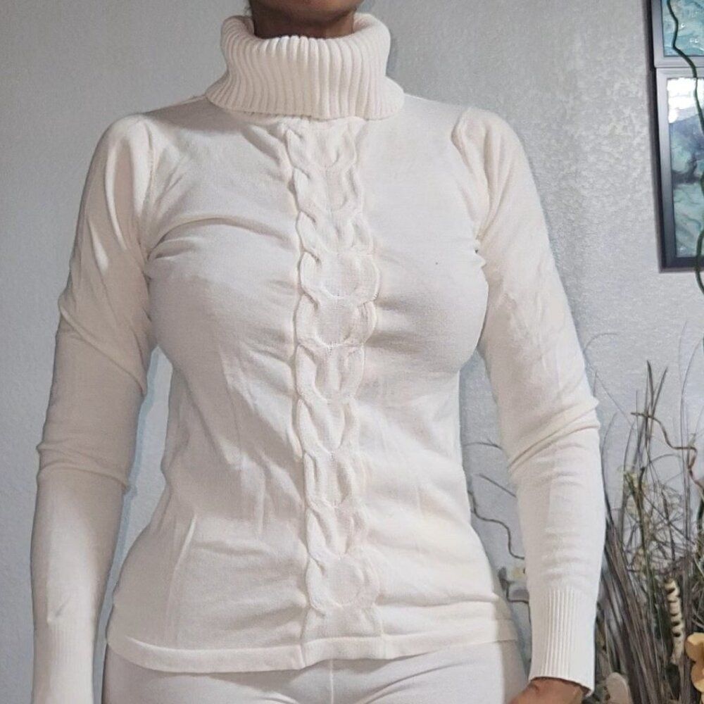 White Long Sleeve Cable Knit Turtleneck Sweater Size S - Picture 2 of 6